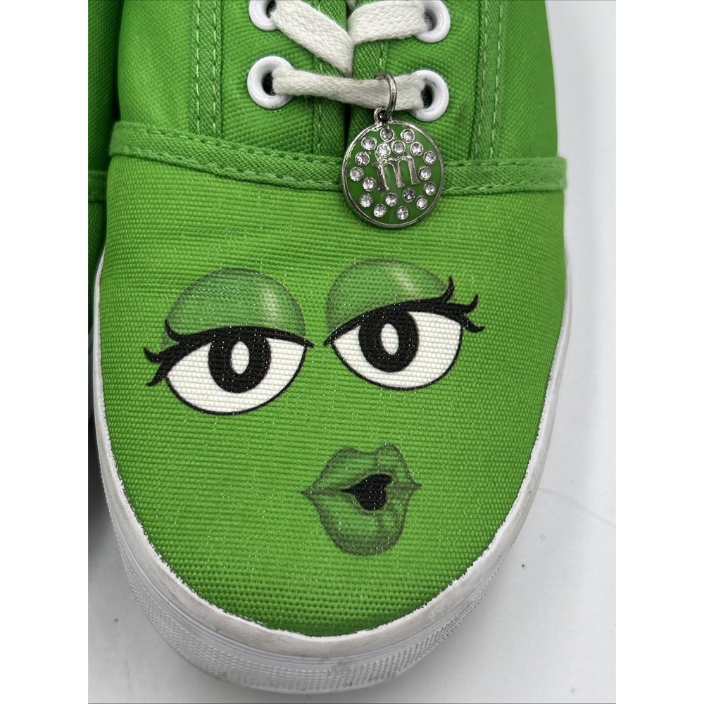 The Bradford Exchange Green M&M Miss Green Tennis Shoes W/ Charms Womens Sz 8 - Picture 5 of 9